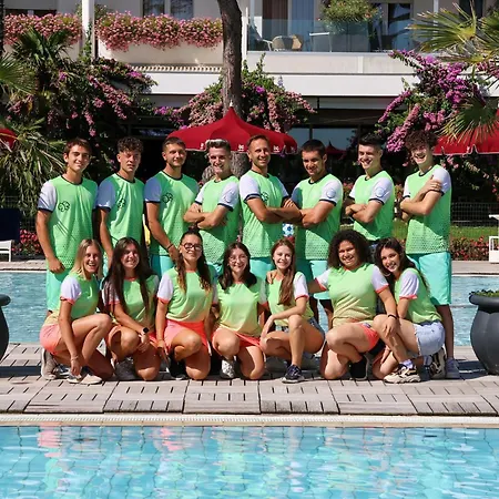 Il Tridente Village Кемпинг *