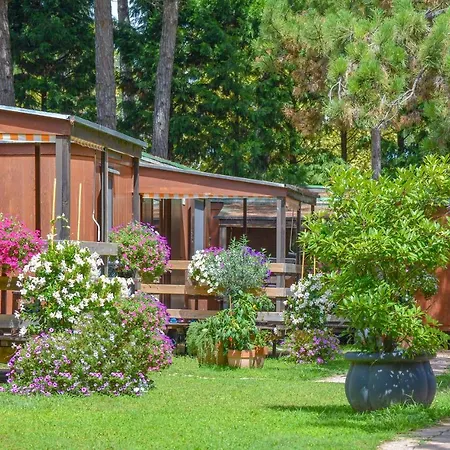 Il Tridente Village אתר קמפינג *